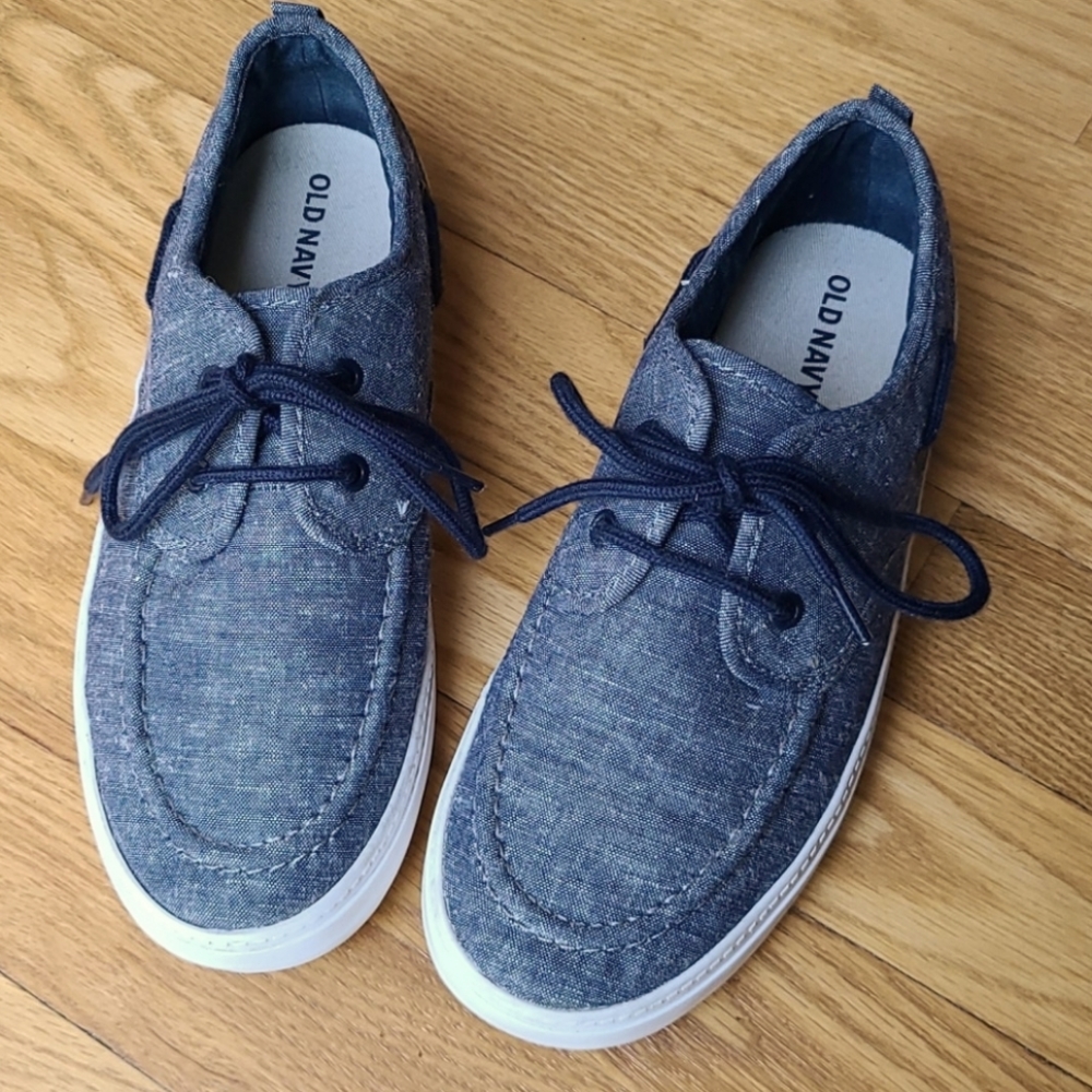 Size 3 boy Old Navy shoes